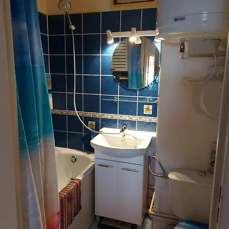 T2-clim-fibre-garage 2,30 X 4,95 X 1,90 A La Faviere Bormes-les-Mimosas