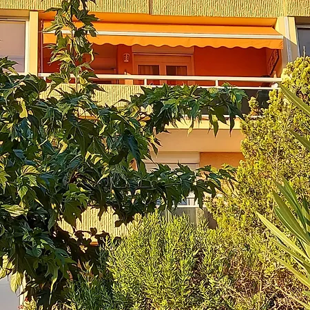 Apartment T2-clim-fibre-garage 2,30 X 4,95 X 1,90 A La Faviere Bormes-les-Mimosas
