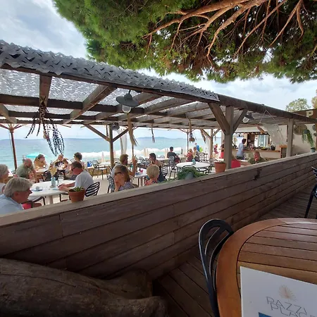 T2-clim-fibre-garage 2,30 X 4,95 X 1,90 A La Faviere Lejlighed Bormes-les-Mimosas